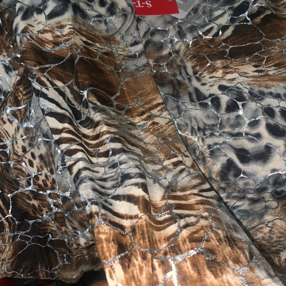 Blouse - Picture 2 of 5